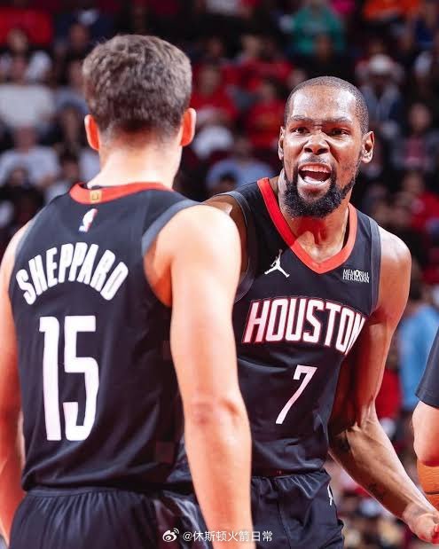 火箭队在过去5场比赛中，杜兰特和谢泼德都同时在场……79分钟+46 正负值133