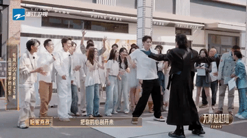 向佐和柯淳颜安pk经典动作 向佐摸鼻梁成PK名场面！别人拼才艺，他用招牌动作“降