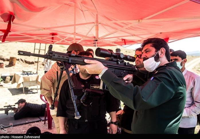 大批美军集结准备地面进攻，然而，伊朗民间一个迹象令白宫不安！财联社3月26日援引