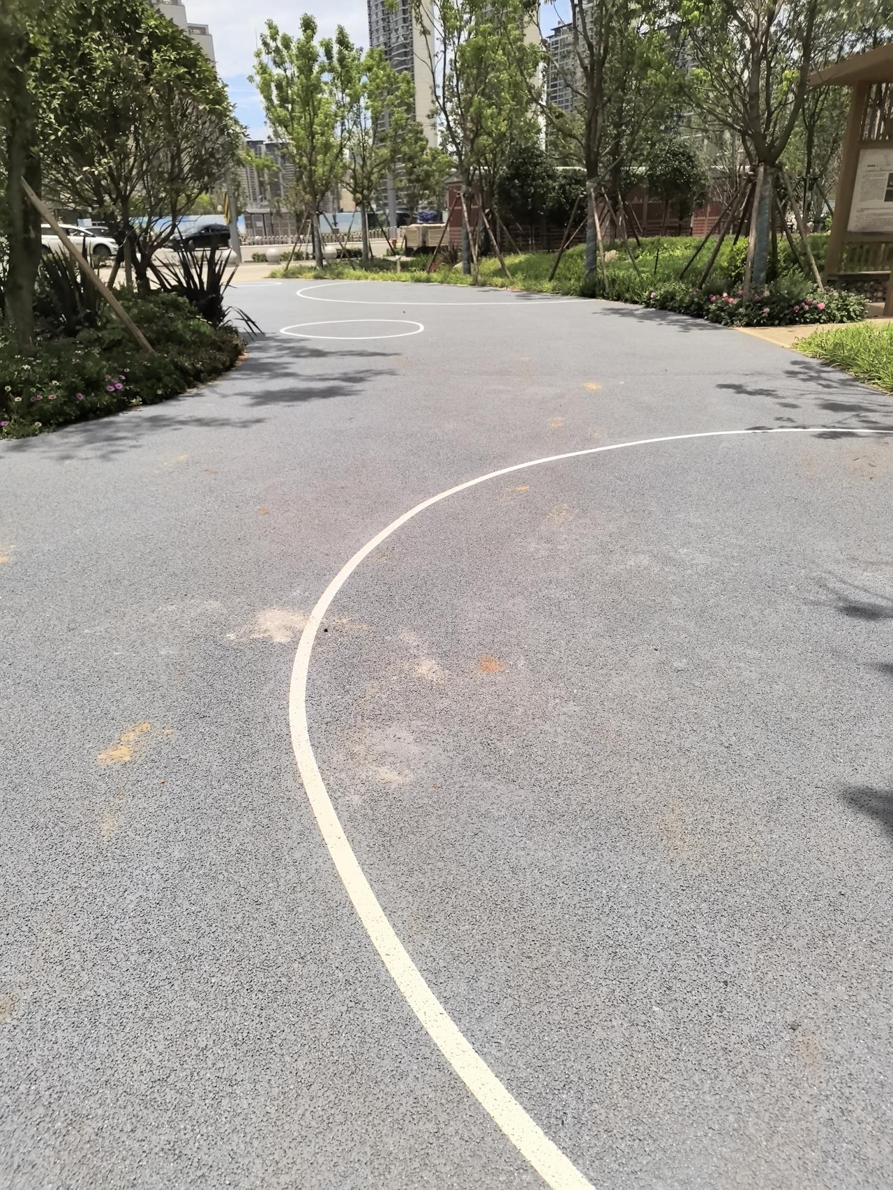 巫家坝的公园的建设，算是咱们巫家坝业主及周边市民乃至各地到昆游玩的人们的一大福利