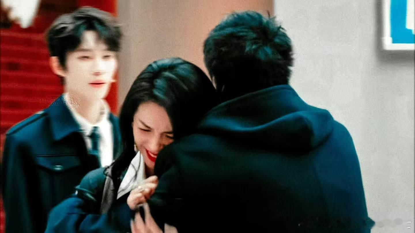 谁还没看吴镇宇刘涛？太好嗑了吧！成熟男人一上场，尖叫停不下来。事实证明，中年人的