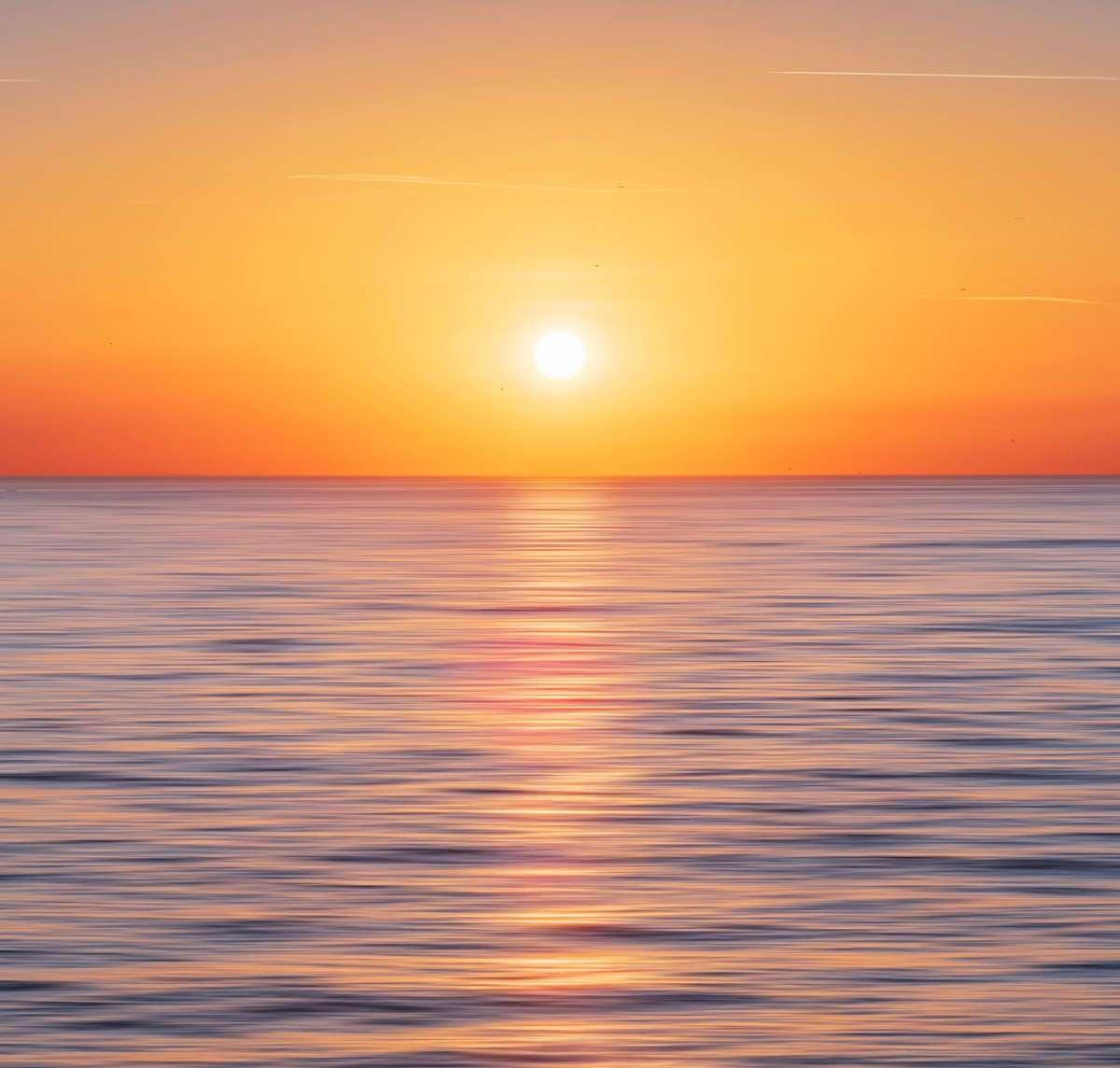 ＃每天一句激励自己的话是什么？
     与其自嘲平庸，不如克服懒惰。