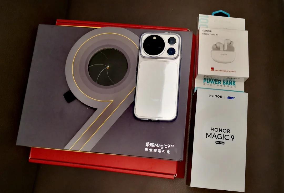 荣耀magic9promax
荣耀magic9 promax 16+1TB 银盐