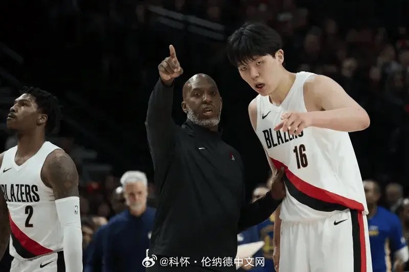 啊？比卢普斯也被抓了！因涉嫌非法赌博被联邦调查局（FBI）逮捕。小杨好不容易遇到