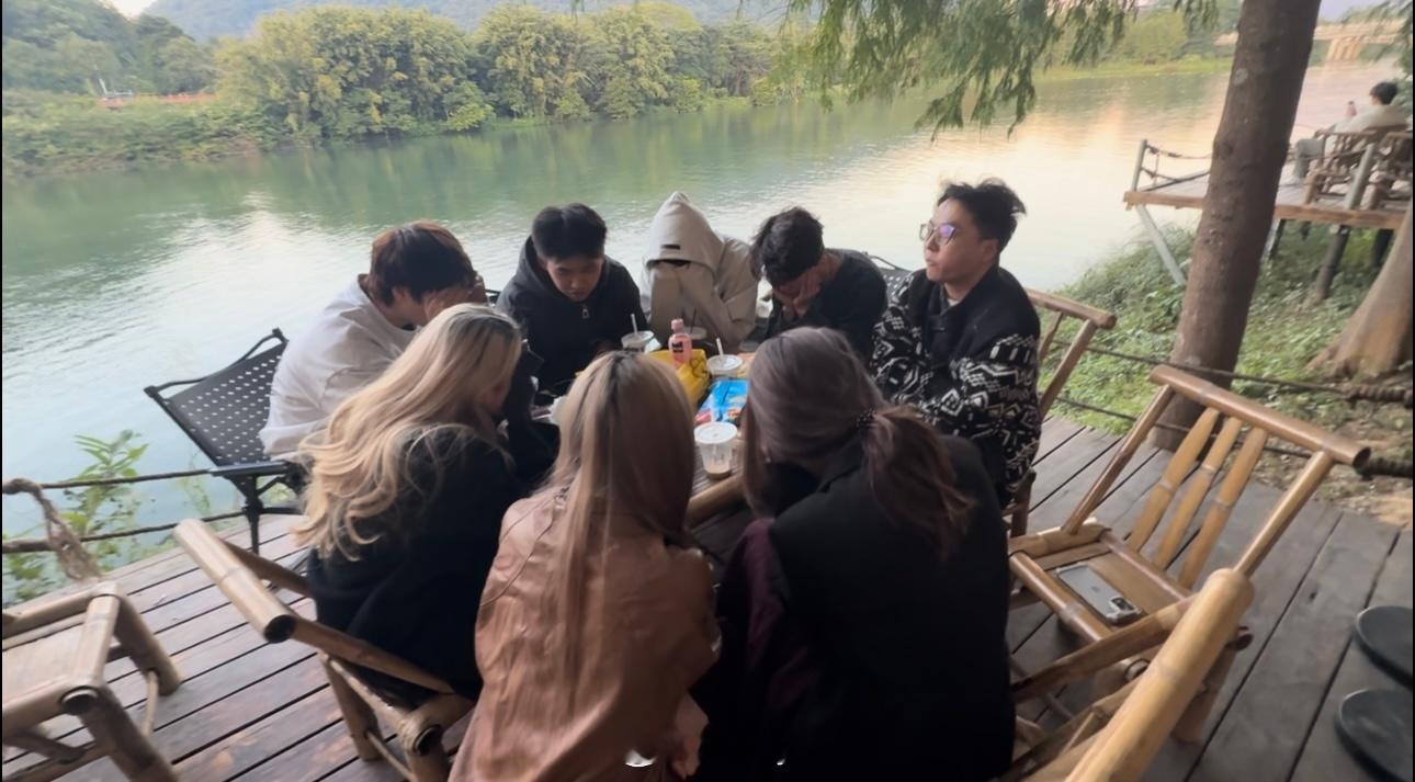 拍下幸福的瞬间 这样我也站在幸福里 