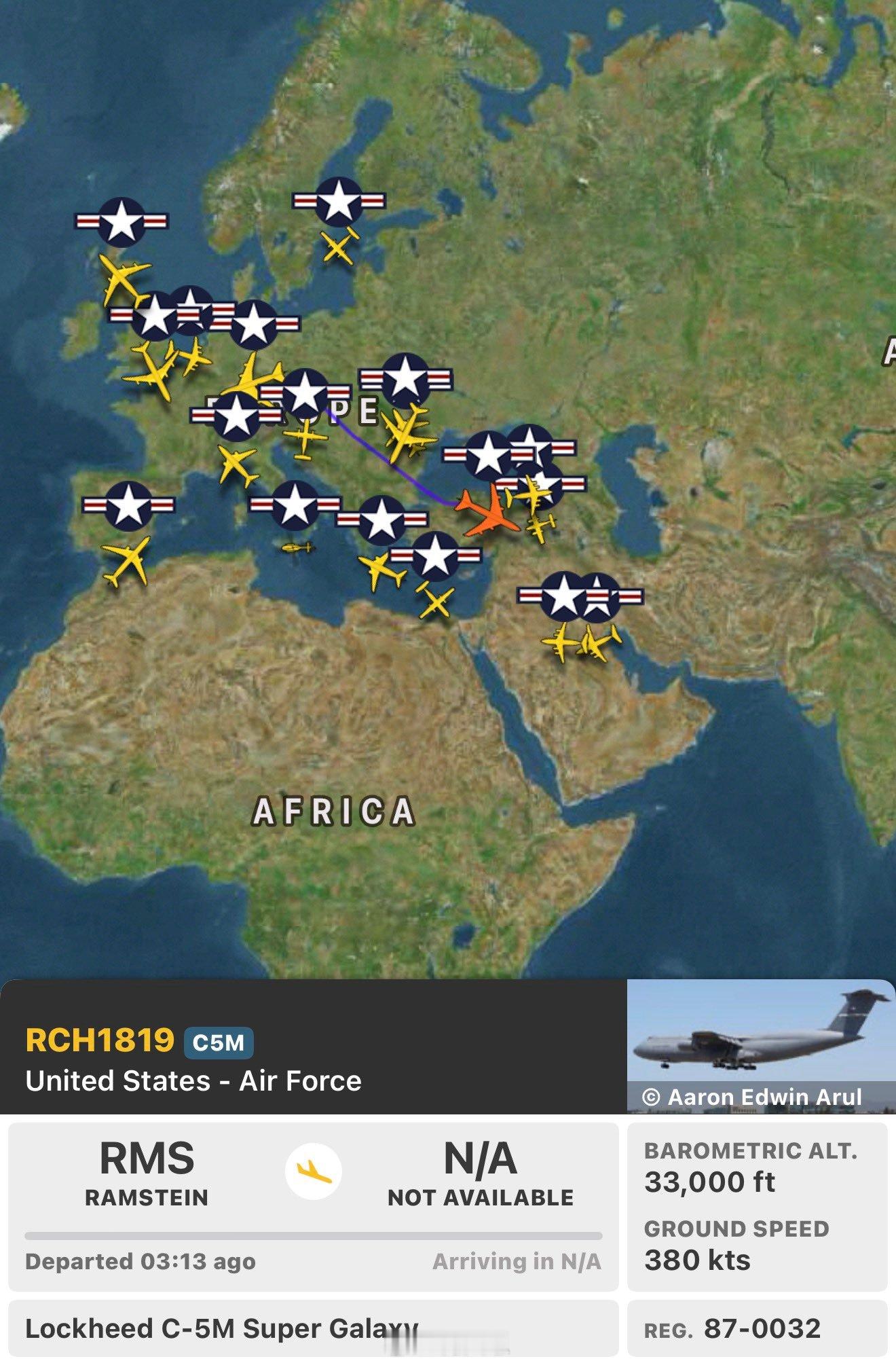 中东一场规模冲突恐难避免大量重型军事装备继续源源不断地运往中东。C-5 运输机正