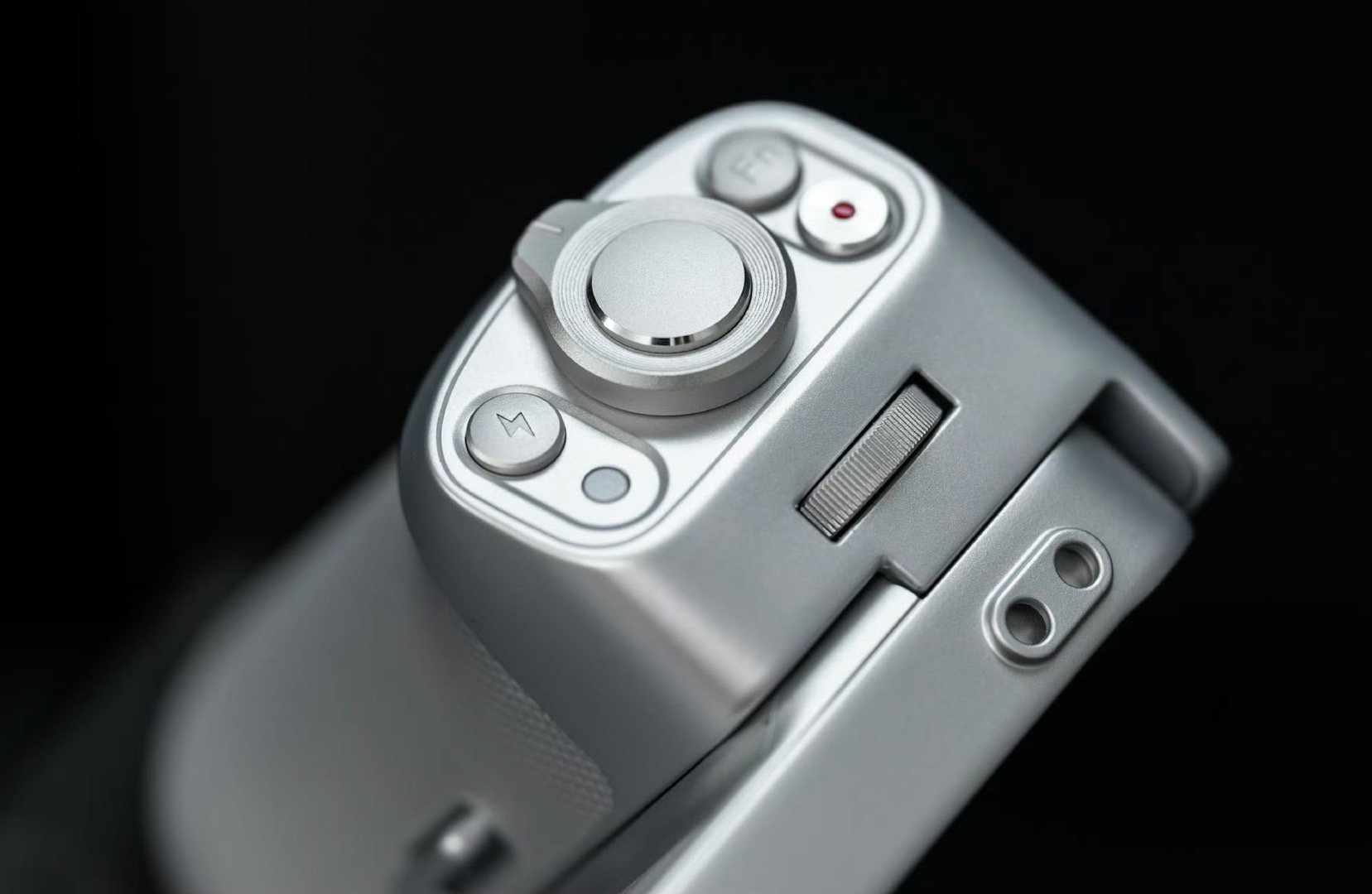 vivo X300 Ultra摄影师套装图赏，两颗增距镜分别为200mm和400