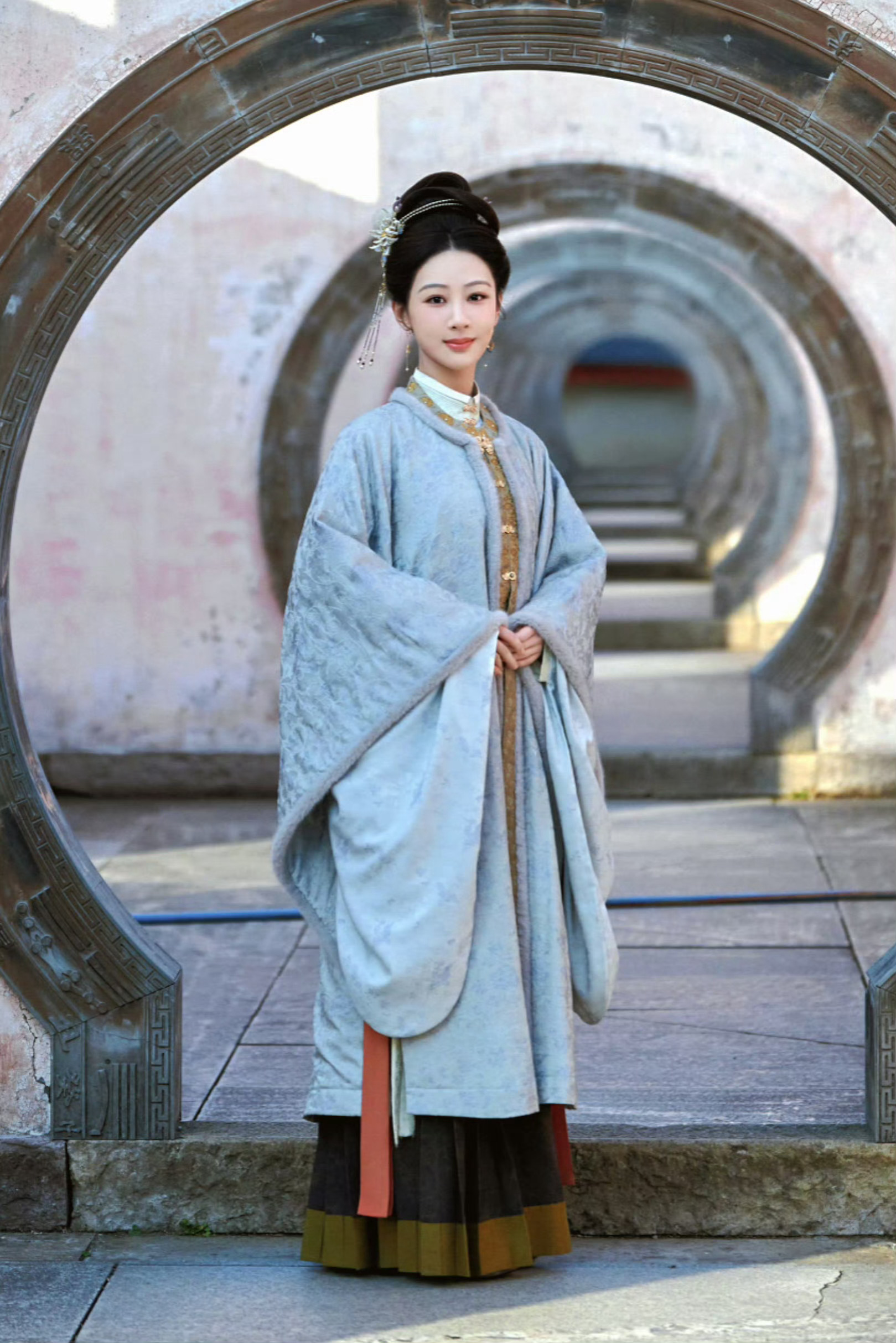家业 墨香里藏着李家的兴衰，李祯肩上扛着家族的未来，看李祯如何带领李墨，从困境走