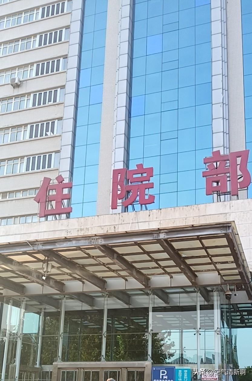 前两天去医院体检，发现体检的人还真不少。
有单位组织的，也有不少个人自费的，这表
