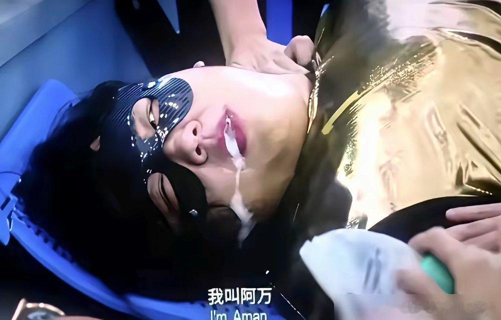 周星驰一个镜头要拍37次，怎么偏偏只给了这个人1分钟，就成了无法超越的经典？这个