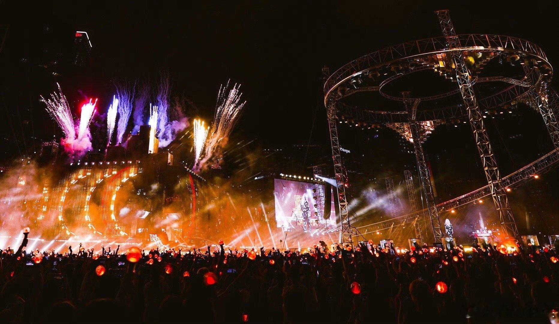 #华晨宇舞台已经NextLevel了#能感觉到华晨宇对这次舞台的用心啊，感觉他真