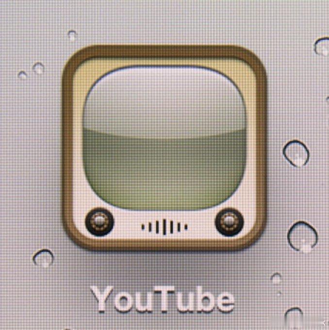 冷知识：以前的iPhone 出厂预装YouTube，我听说的，用过初代iPhon