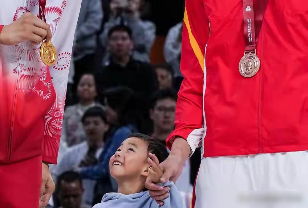 全运会6位选手无缘金牌，你心中最大的遗憾是谁？第一位孙颖莎，无缘乒乓球女单金牌；