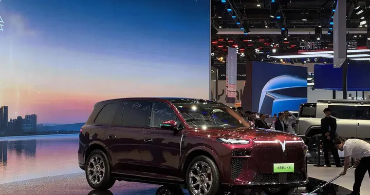 闪电快讯｜岚图汽车亮相2026北京车展，发布纯电战略规划及ESG品牌