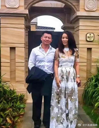 那英老公回应曝那英老公出轨那英与丈夫孟桐结婚19年育有一女第一任青梅竹马的高x有