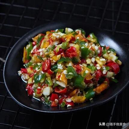 妈妈的味道是种什么味道呢？
难以形容
不管味道鲜美与否
但是对子女来说那可能是世