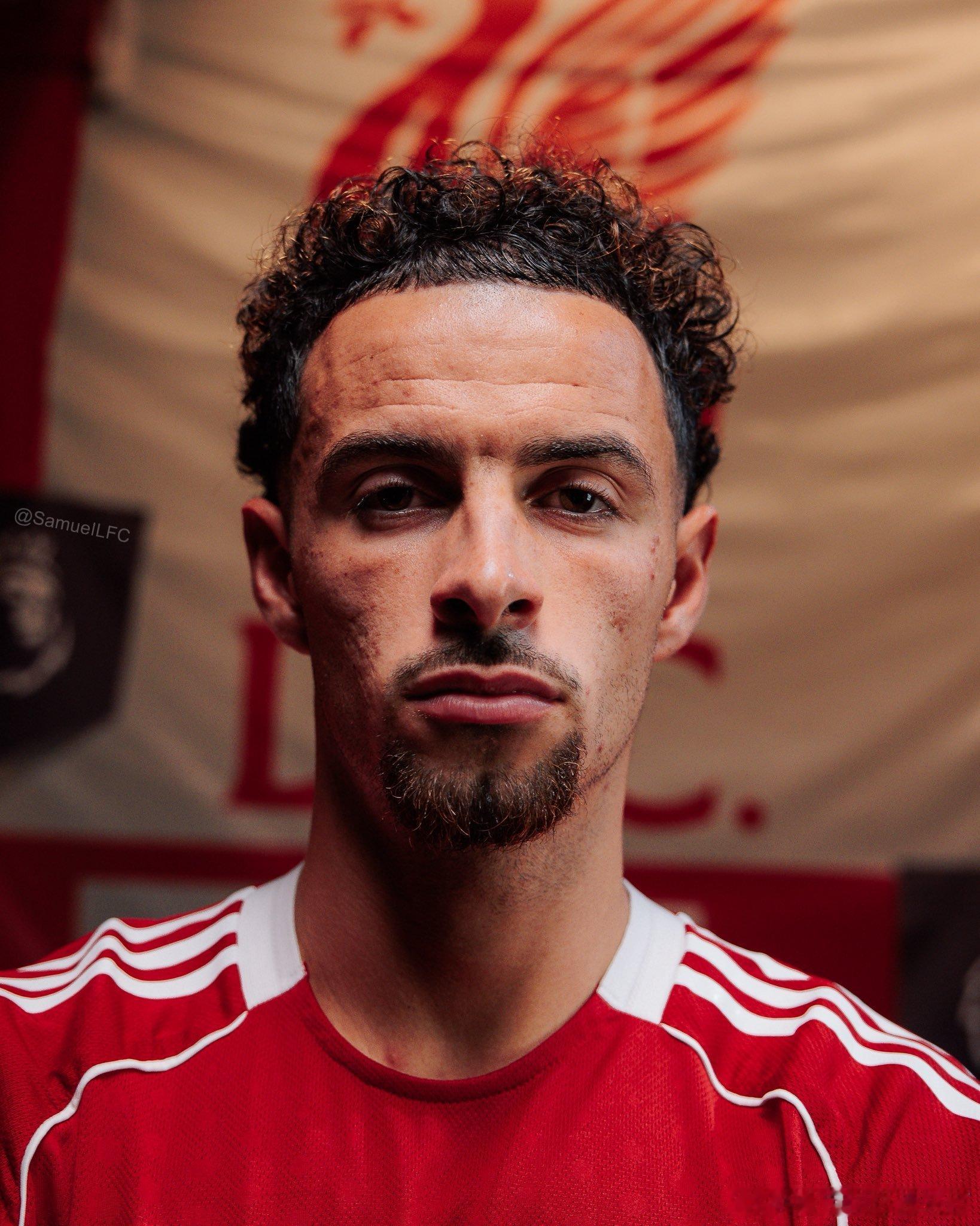 琼斯被问及球队表现是否有所改善时回应道："我认为是的。这正是教练组和球队重点强调