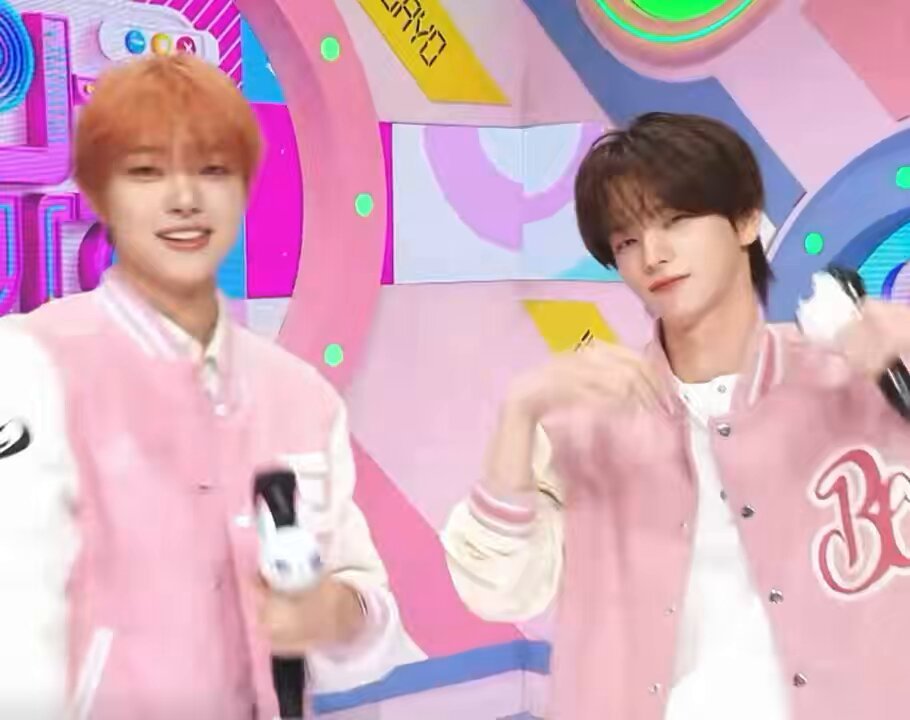 今天终于定下来的人气歌谣MC组合名- Baby DONT Cry成员Yihyun