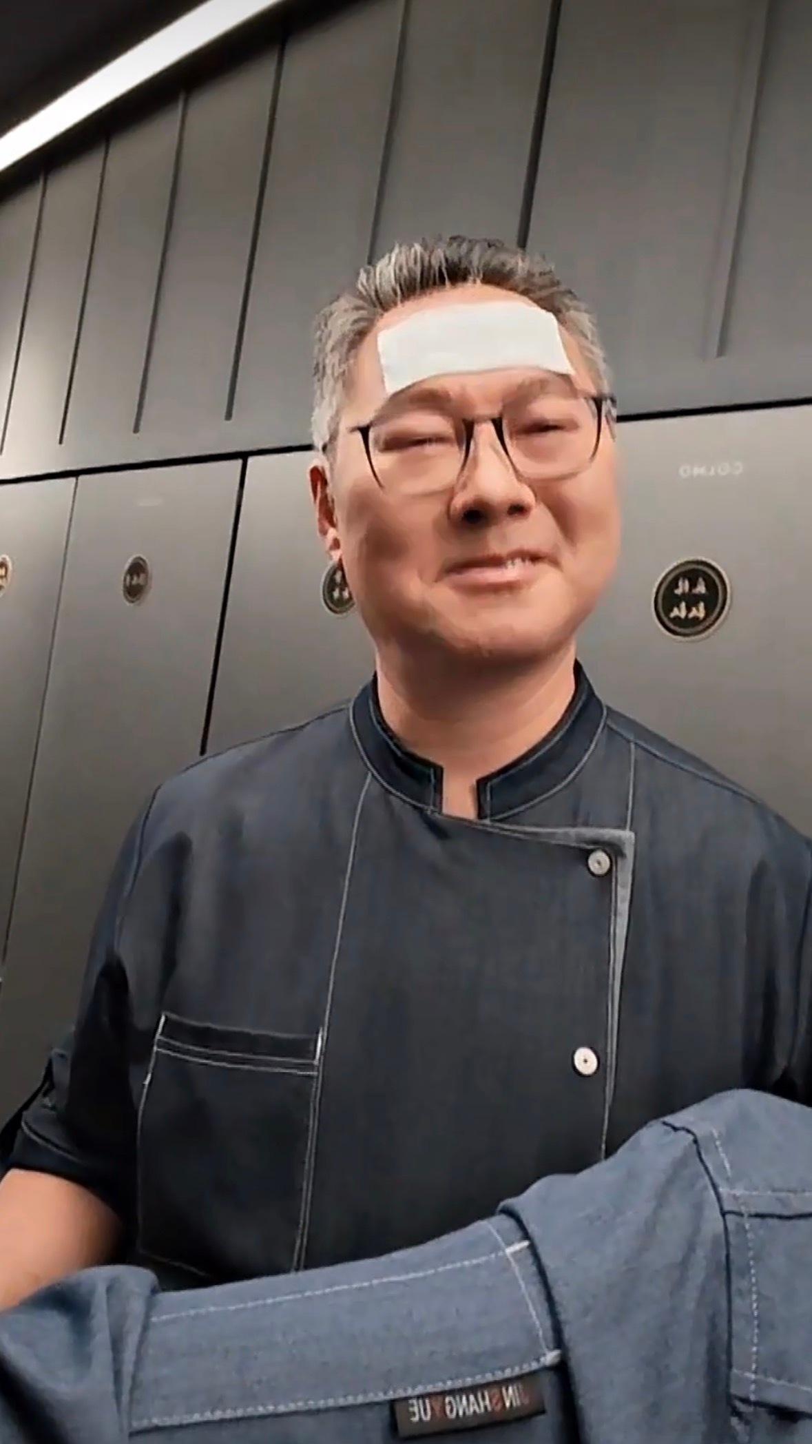 樊振东厨综首秀樊振东一饭封神2💫和节目大厨早有缘分，从线下观赛到同台录综艺，双