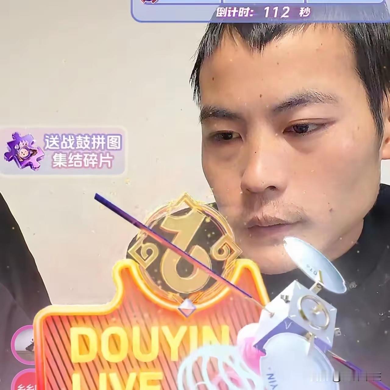 刀疤哥直播，粉丝礼物刷了上百万！
林北退赛后直播，直播间同样10万加人气，礼物刷