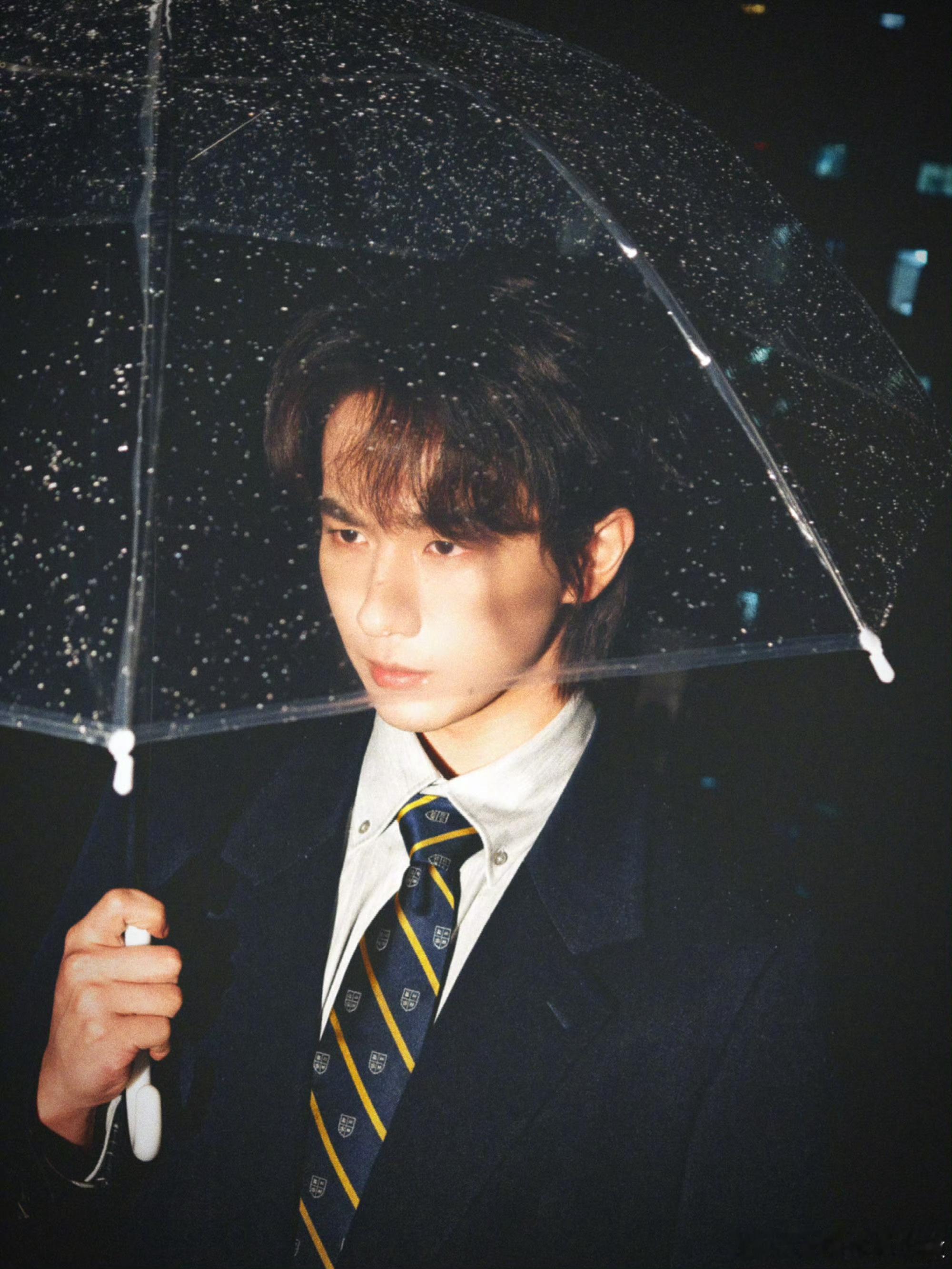 李宏毅李宏毅h5染发膏品牌青春代言人 lhy毅则日记 有没有人和我一样觉得老大这