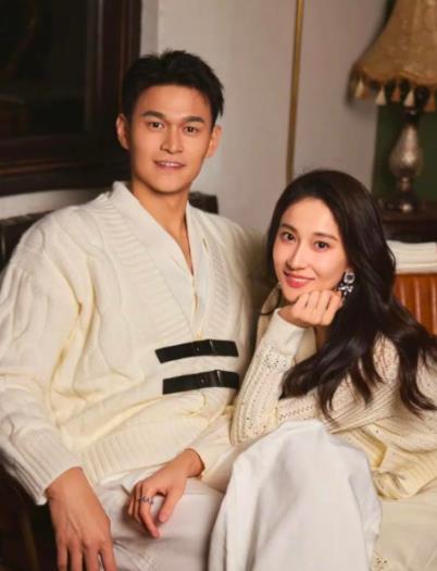 孙杨 张豆豆哄孙杨像哄孩子 昔日泳坛的翘楚，如今带着老婆到综艺节目捞金。节目中发