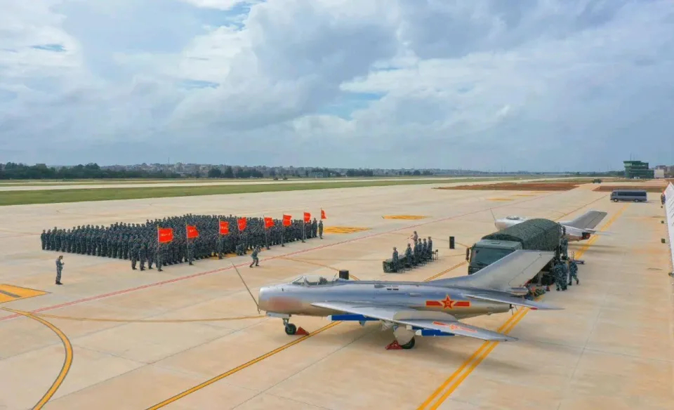 3月份波斯湾战火成为了国际新闻场的引力黑洞，吸走了绝大部分注意力。也因此很少有人