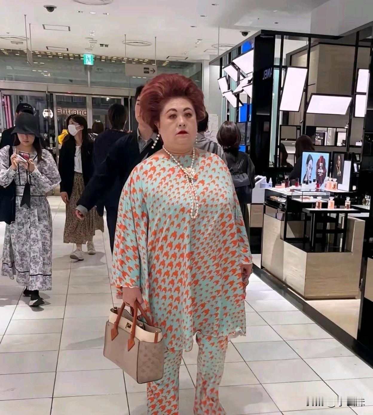 第一眼感觉她是哪里人？