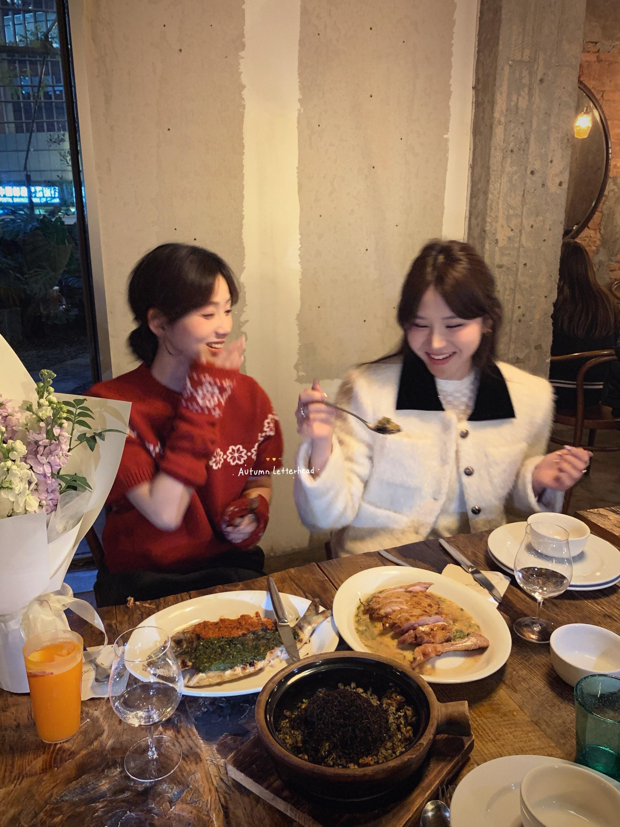 好朋友👫是我暗淡生活里的光