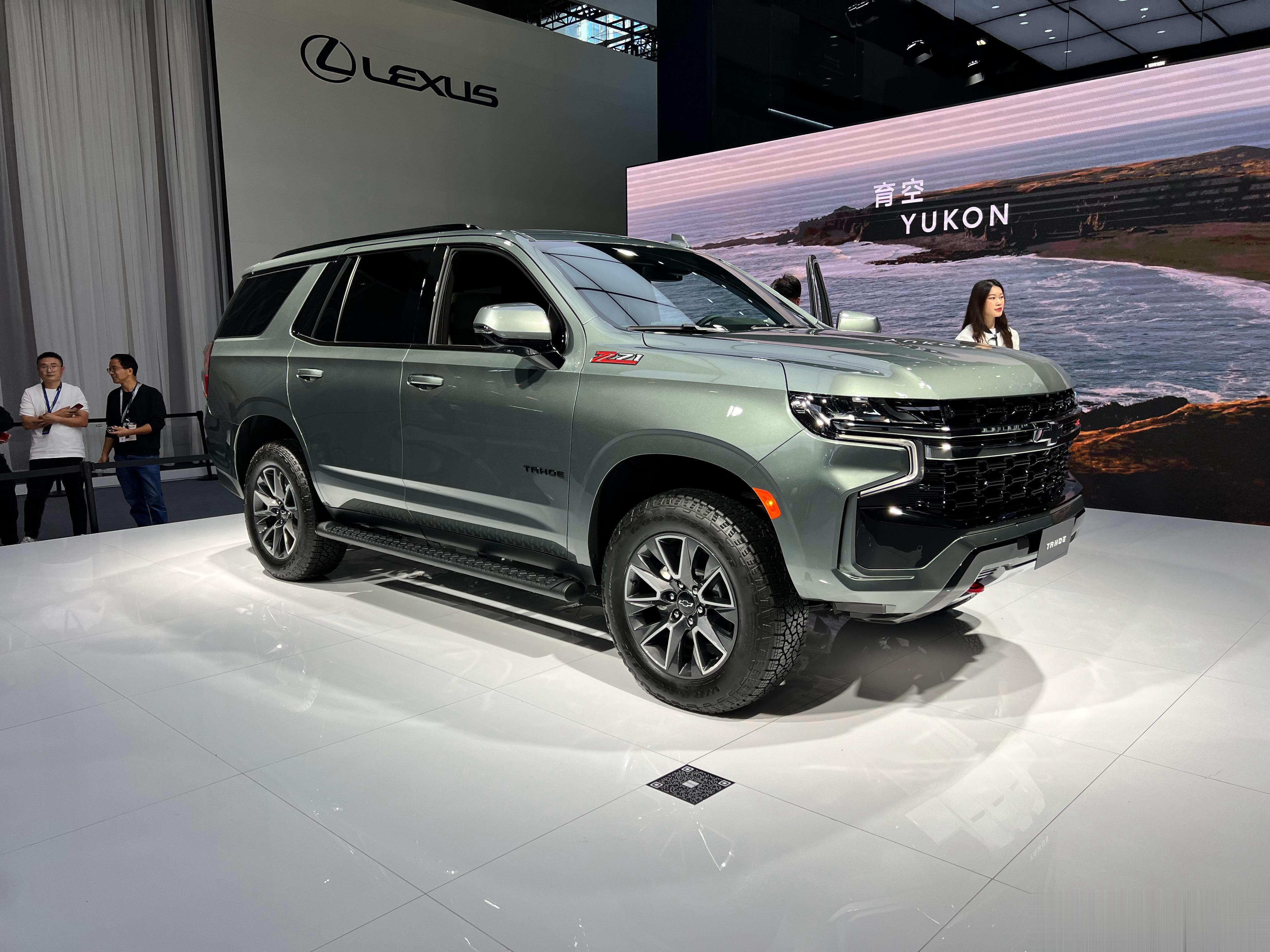 Z71选装包的Tahoe，这个才是“美国雪佛兰”嘛[笑哈哈]！这代全面更换了后独