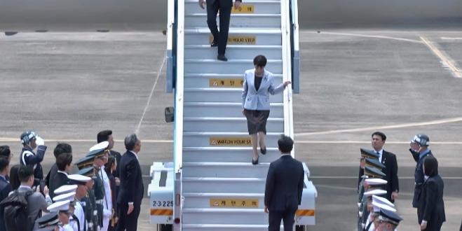 当地时间5月19号，日本首相高市早苗飞抵韩国大邱国际机场，她本以为韩国会安排个挺