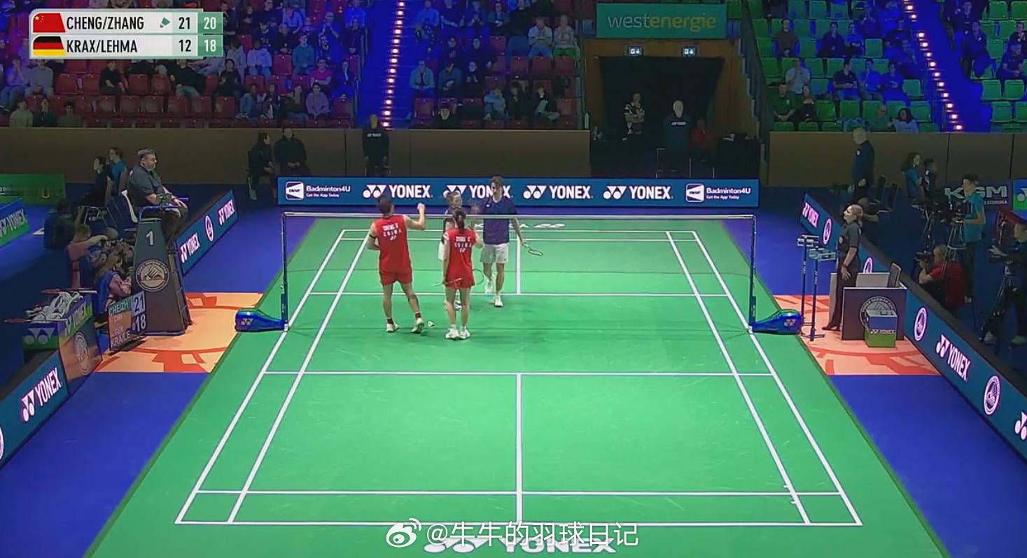 混双 1/16赛程星(7)/张驰 21-12 21-18 克拉克斯/艾米莉星驰组