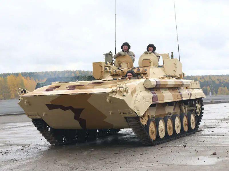 PRP-4苏联解体前装备的最后一款前线火炮侦察车
1988年，苏联开始装备PRP