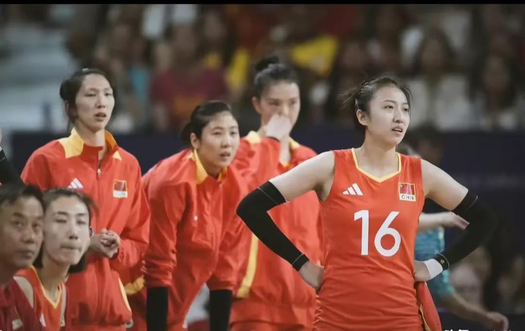 随着中国女排被土耳其淘汰无缘四强！
中国三大球彻底告别巴黎奥运会！
男足、女足、