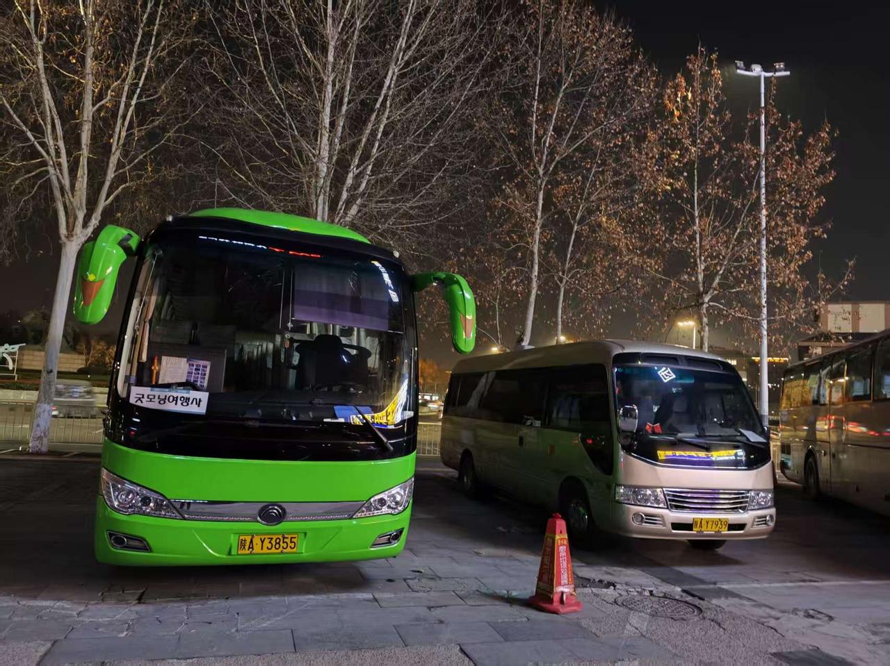 最近，感觉来西安旅游的外国人多起来了，大街上、旅游景点、酒店里都能看到外国人的身