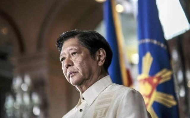 现在想想中国真是憋屈，帮助过越南，帮助过新加坡，也帮助过柬埔寨，但是现在他们都向