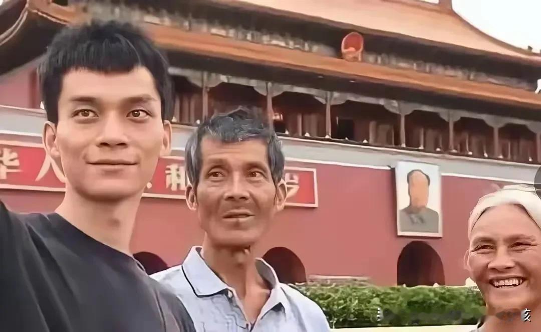 高考恐怕已成为唐尚珺的心病了吧？还是他的出生只是因为高考而生呢？
今年 35岁了