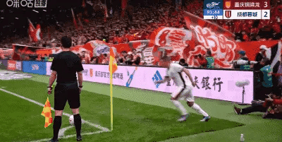 “这个进球是算在拜合拉木的身上”听到解说这个，真绷不住了！[捂脸][捂脸]
想进