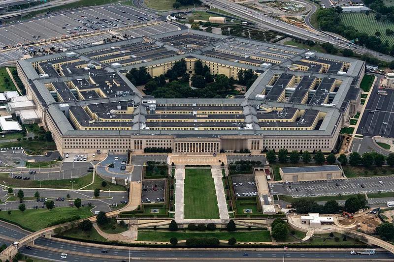 5000万美元就为改个名？美国防部突然要变“战争部”，背后真相扎心了！

就在特