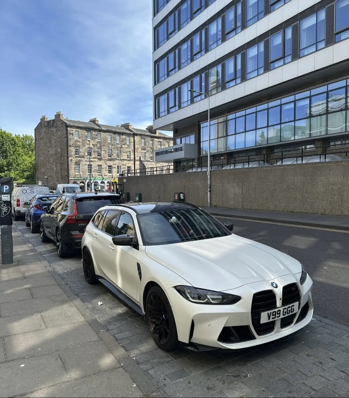 谁说宝马只有操控？那就大错特错了！🚗。这台宝马m3touring可以...