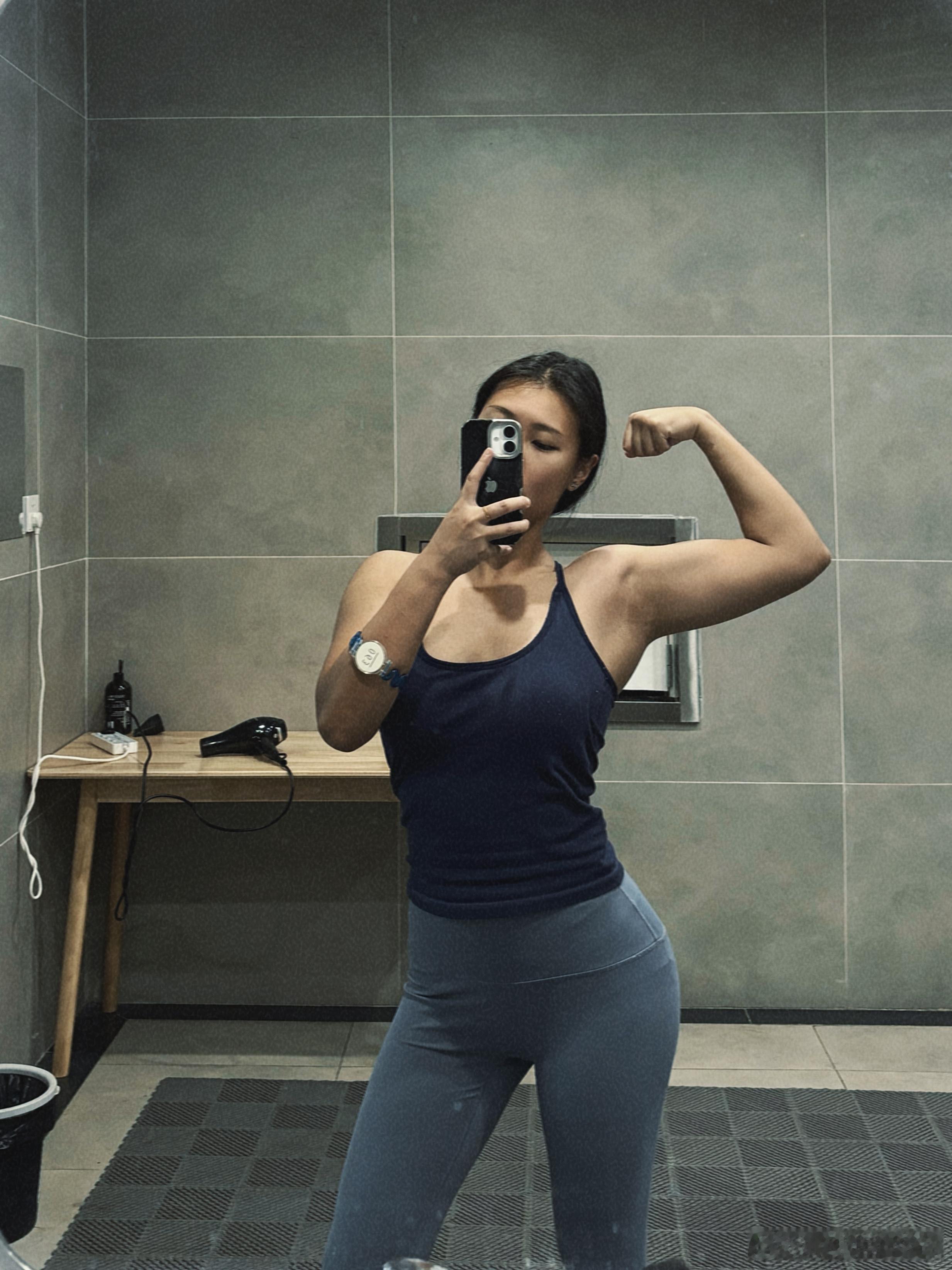 是困的，是累的，但是睡不着… 