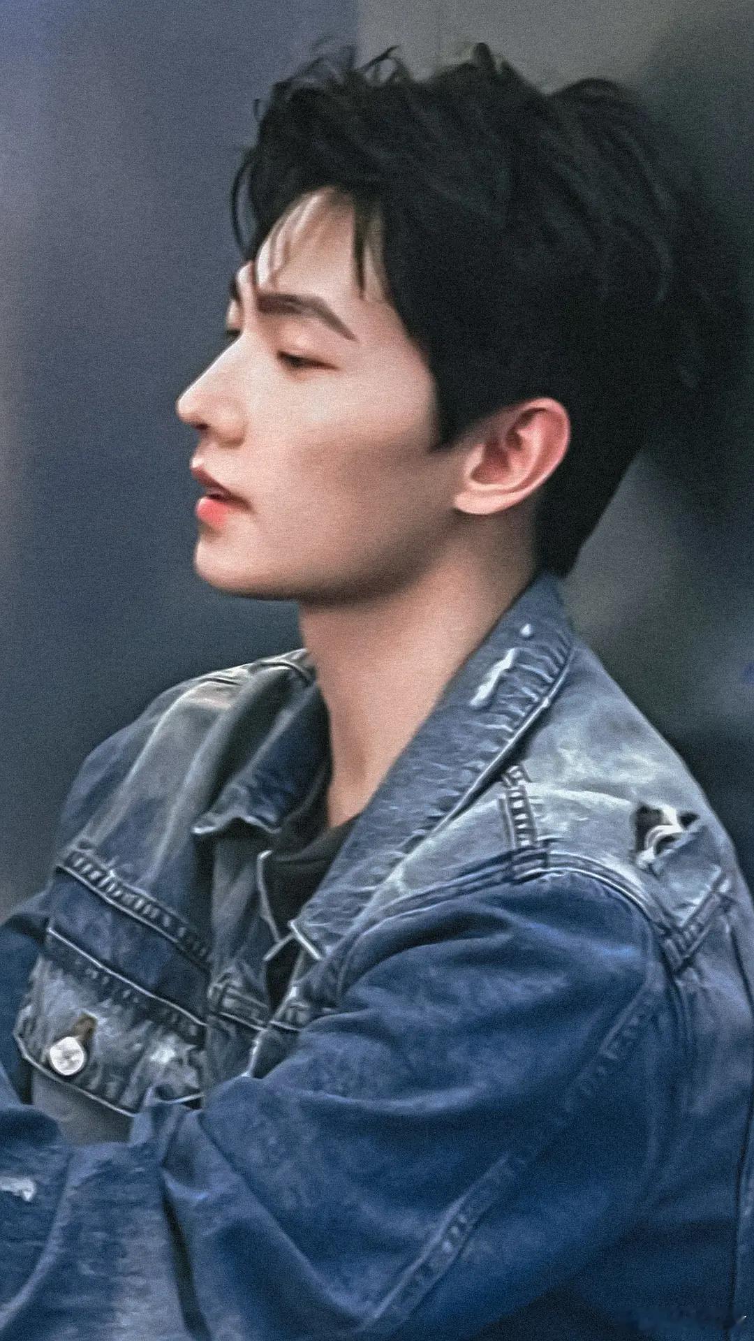 🐑的脸是不是限制了戏路，感觉只适合演青春校园剧… ​​​