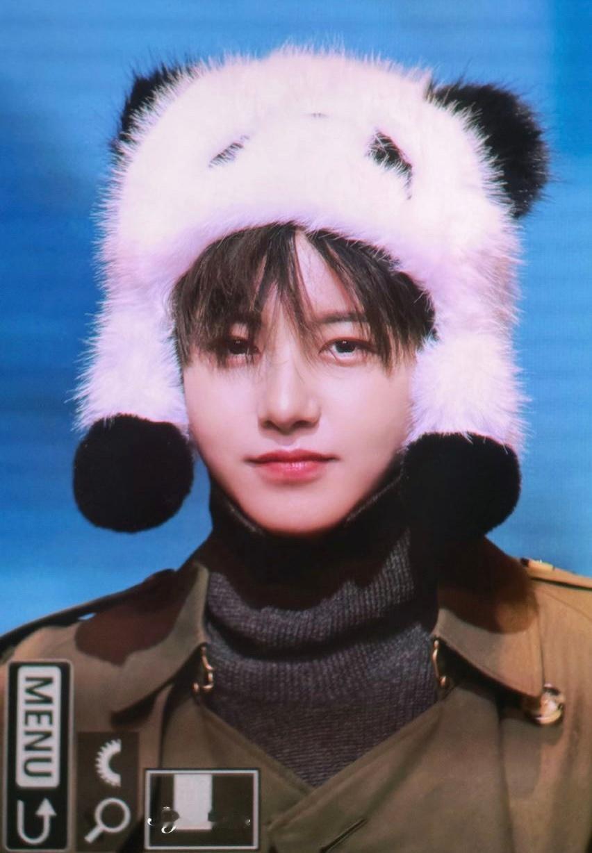 黄仁俊[超话]  🍞 黄仁俊  ✨🐼✨ 