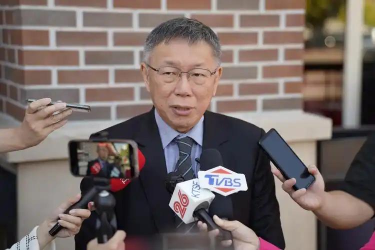国民党立委林涛骂柯文哲，从蓝白合支持者变“青鸟涛”不是突然转变。蓝白合破局之后，