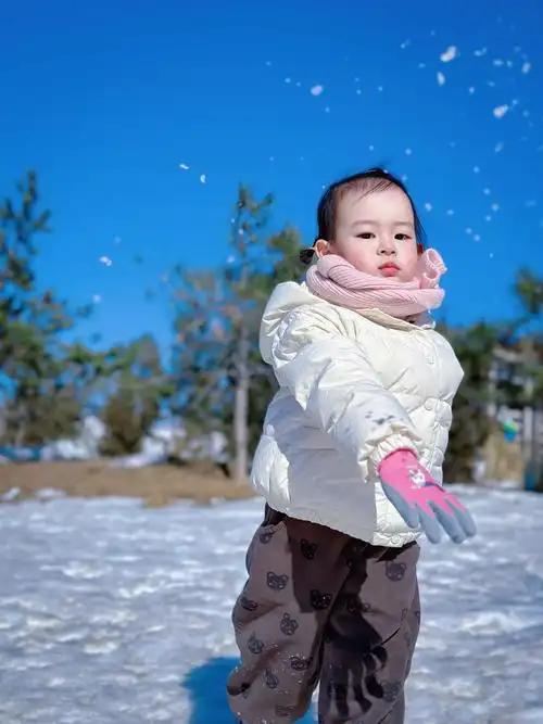 入秋降温就主动给孙辈准备保暖小物件。