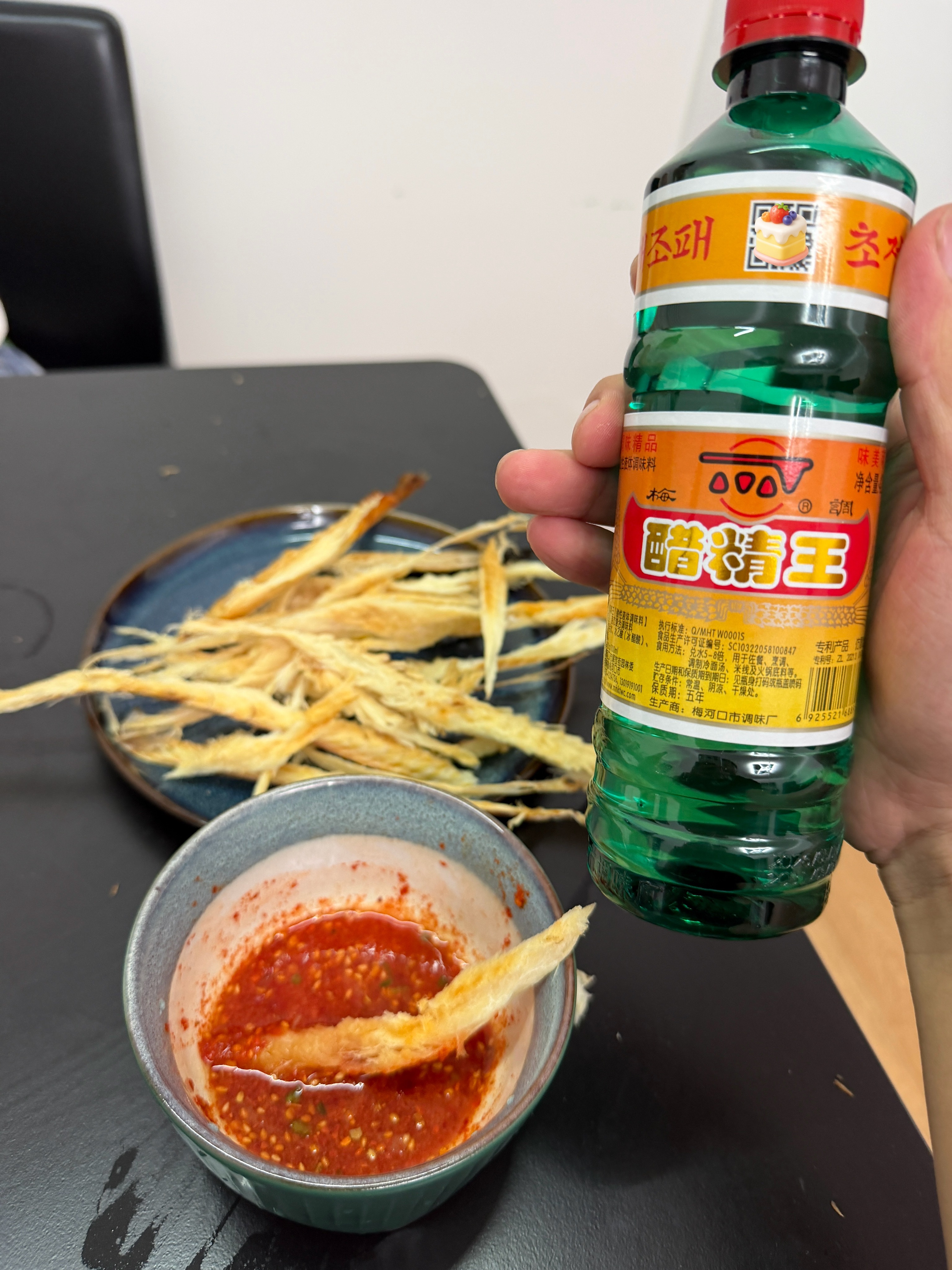 今天发了个关于醋的微博南北两派有点争议南派喜欢镇江香醋的淡淡香气北派喜欢山西陈醋