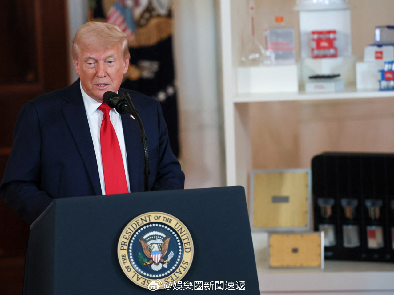 资本市场股票金融财经 「美国 現任總統特朗普 稱相信好大機會與中国 達協議.央视