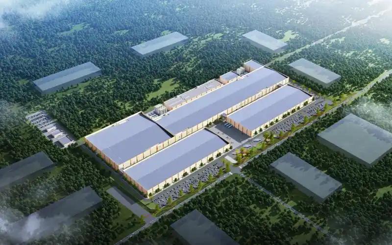 中国电池企业在匈牙利建设的大型动力电池工厂正在加速投产，成为欧洲新能源汽车产业链
