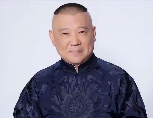 当今郭德纲，
名气响当当。
创建德云社，
相声广传扬。