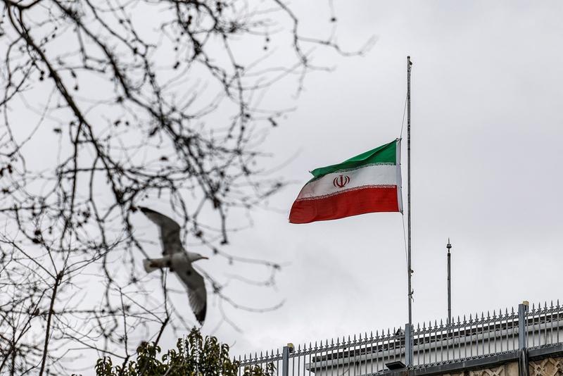 太痛心了！2 月 28 日，伊朗南部米纳卜市的一所小学遭美以空袭，至少 165 